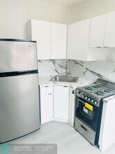 7120 Hope St-Unit -A in Hollywood, FL - Building Photo - Building Photo