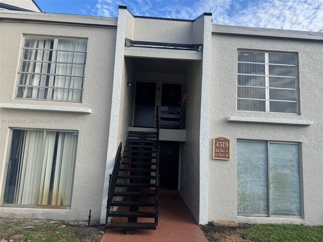 property at 4519 Treehouse Ln