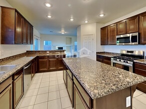 2974 E Gables Vale Ct in Las Vegas, NV - Building Photo - Building Photo