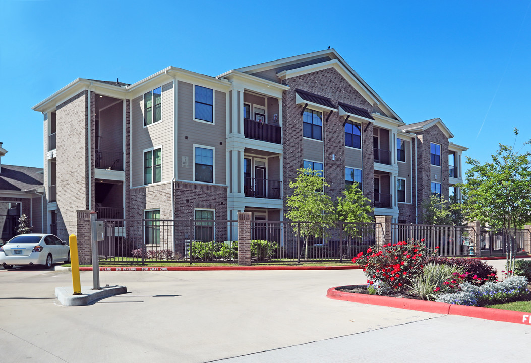 Riverbrook Village - 55+ Active Senior Living in Humble, TX - Building Photo