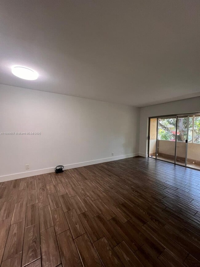 property at 271 Bonnie Blvd