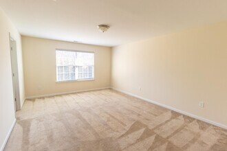 2038 Sinclair Trce in Burlington, NC - Building Photo - Building Photo