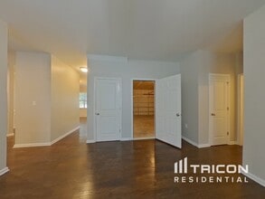 428 Wheat Field Dr in Mount Holly, NC - Building Photo - Building Photo