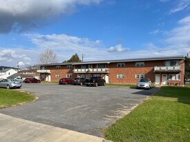535 S Wayne St, Unit 535A in Lewistown, PA - Building Photo