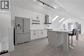 118 Bethel Church Rd in Brant, ON - Building Photo - Building Photo