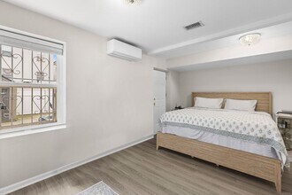 359 Cator Ave in Jersey City, NJ - Building Photo - Building Photo
