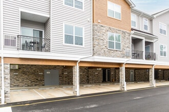 Boulders at Beekman in Monmouth Junction, NJ - Foto de edificio - Building Photo