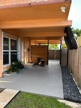 2304 Roosevelt St in Hollywood, FL - Foto de edificio - Building Photo