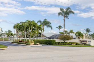 Oceanside Terrace in Jupiter, FL - Building Photo - Building Photo