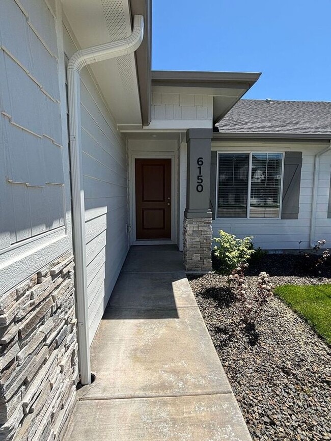 6150 N Fairfax Ave in Garden City, ID - Building Photo - Building Photo