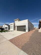 13389 Carterton Ave in Horizon City, TX - Building Photo - Building Photo