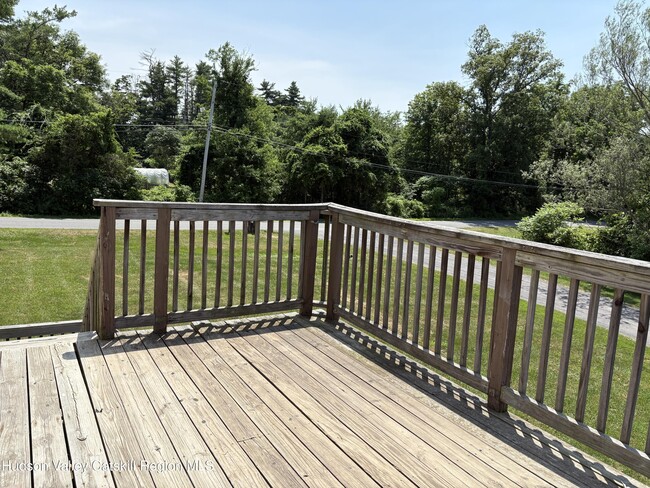 3559 NY-32 in Saugerties, NY - Building Photo - Building Photo