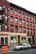 108 Greenpoint Ave in Brooklyn, NY - Building Photo - Building Photo