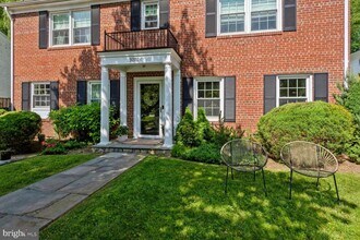 9202 Bulls Run Pkwy in Bethesda, MD - Building Photo - Building Photo
