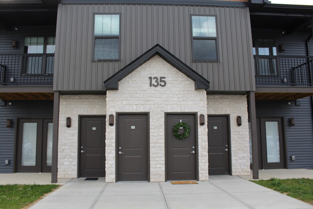 55 Aime Dr, Unit 135-202 in Springboro, OH - Building Photo
