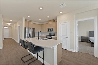10401 Table Bluff St in Aubrey, TX - Building Photo - Building Photo