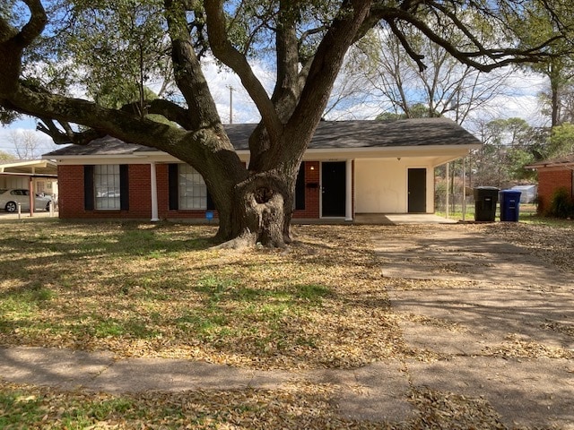 2210 W Algonquin Trail in Shreveport, LA - Building Photo - Building Photo