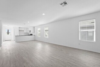 13931 Wool Pk in San Antonio, TX - Building Photo - Building Photo