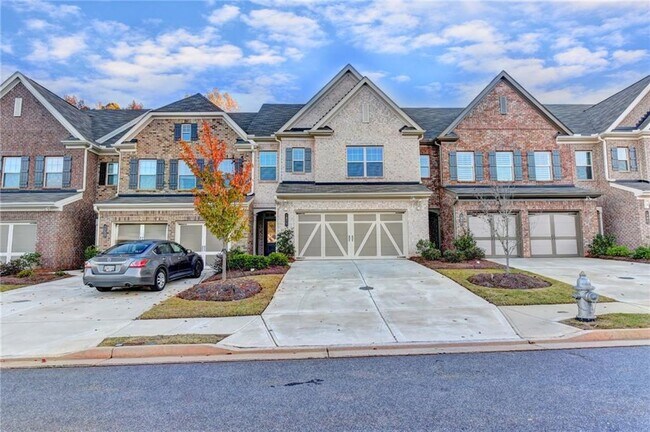 1075 Hampton Oaks Dr in Alpharetta, GA - Building Photo - Building Photo