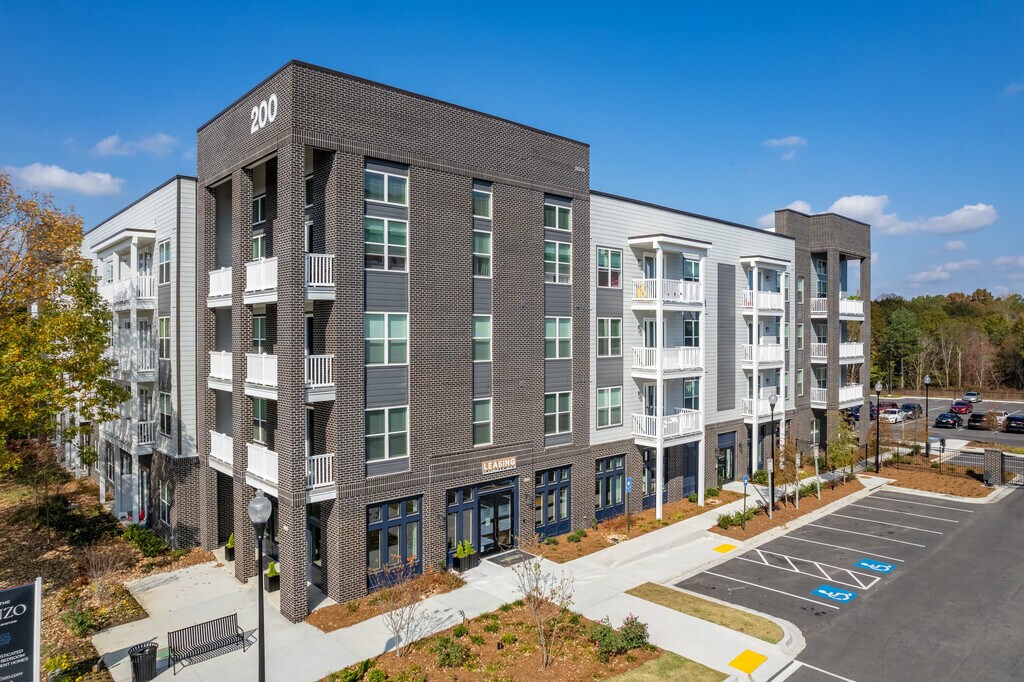 The Enzo at Ariston Buford, GA Apartments