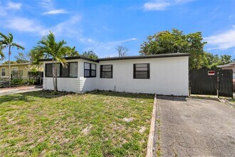 440 NW 30th Terrace in Fort Lauderdale, FL - Building Photo - Building Photo