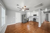 202 Sylvester Rd photo'