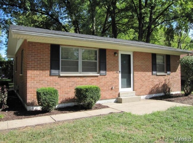 120 Dean Ave in O'Fallon, IL - Building Photo - Building Photo