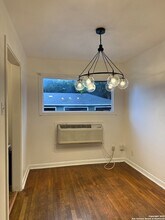323 Natalen Ave in San Antonio, TX - Building Photo - Building Photo