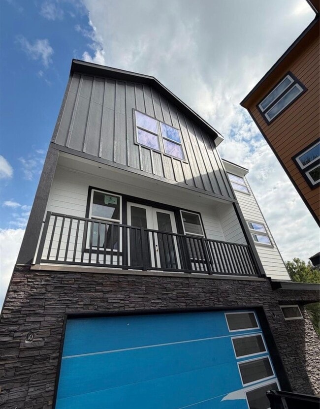 property at 2711 Berry St