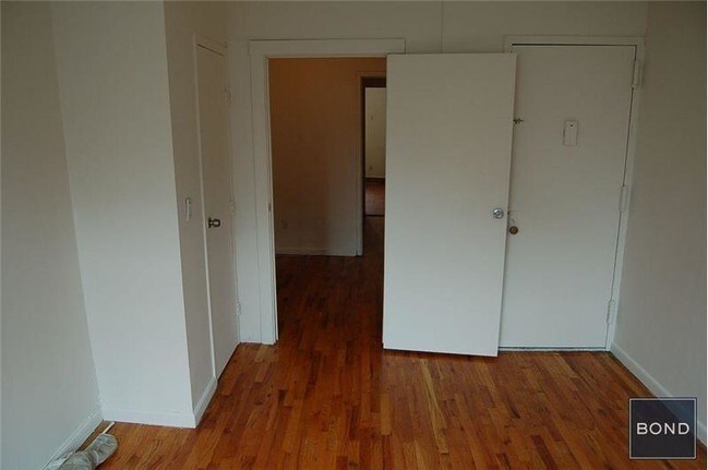 505 W 22nd St-Unit -W4 in New York, NY - Building Photo - Building Photo