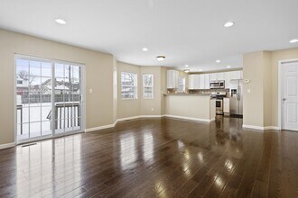 438 Elm St in Wyandotte, MI - Building Photo - Building Photo