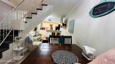 124 Broadway in Ocean Grove, NJ - Building Photo - Building Photo