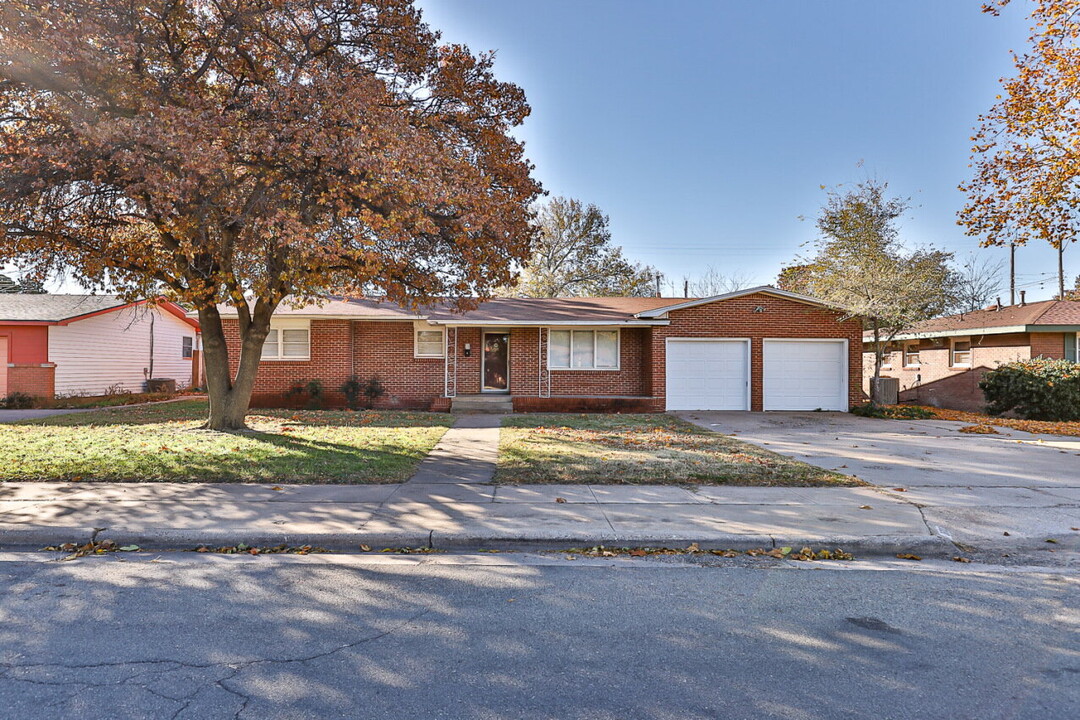 3609 42nd St in Lubbock, TX - Building Photo