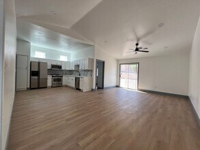 10704 Paradise Point Dr in Las Vegas, NV - Building Photo - Building Photo
