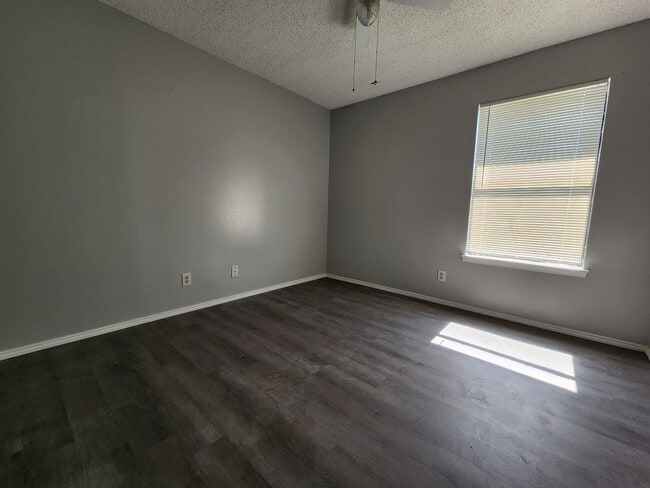 125 Crestwood Dr in San Angelo, TX - Building Photo - Building Photo