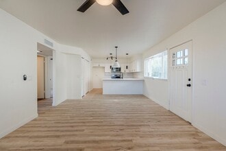 4720 E Belleview St in Phoenix, AZ - Building Photo - Building Photo