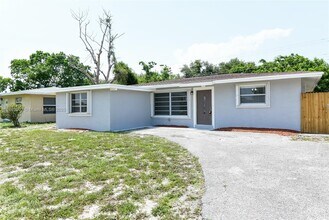 111 NW 21 St in Pompano Beach, FL - Building Photo - Building Photo