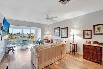 13923 Via Aurora in Delray Beach, FL - Building Photo - Building Photo