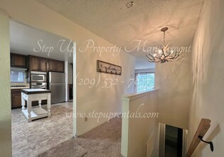 24030 Pine Lake Dr in Twain Harte, CA - Building Photo - Building Photo