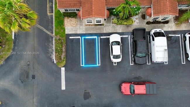 6910 NW 166th Terrace in Hialeah, FL - Building Photo - Building Photo