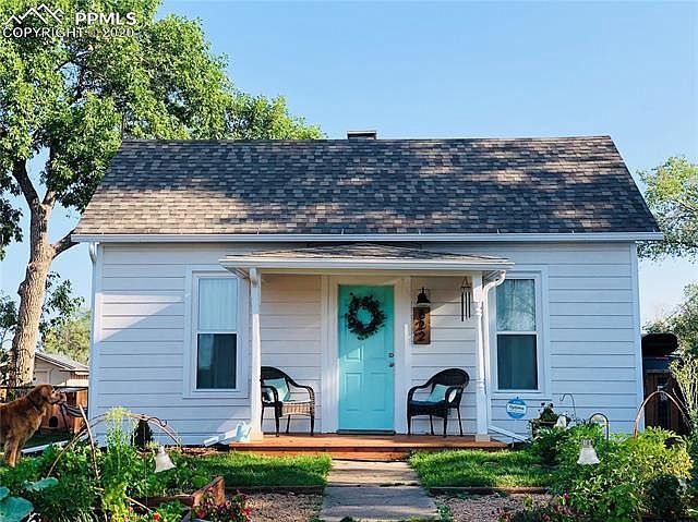 property at 822 E Vermijo Ave