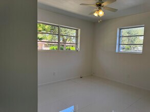 11535 SW 81st Rd in Miami, FL - Building Photo - Building Photo