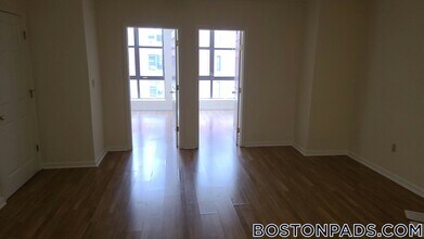 81 Essex St, Unit 42 in Boston, MA - Foto de edificio - Building Photo