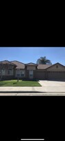 702 S 11th Ave in Hanford, CA - Building Photo