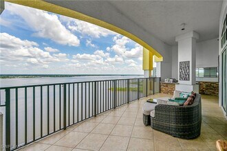 2797 First St in Ft. Myers, FL - Building Photo - Building Photo