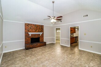 6610 Shaker Ln in Memphis, TN - Building Photo - Building Photo
