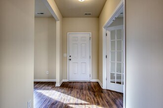 13918 Brooks Dr in Athens, AL - Building Photo - Building Photo