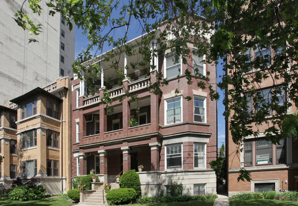 5433-5435 S Cornell Ave in Chicago, IL - Building Photo