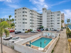 1 N Golfview Rd in Lake Worth Beach, FL - Building Photo - Building Photo