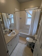 4012 Grange Rd in Victoria, BC - Building Photo - Building Photo